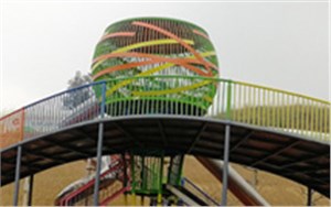 非标定制滑梯——牛驼温泉孔雀城售楼处景观滑梯