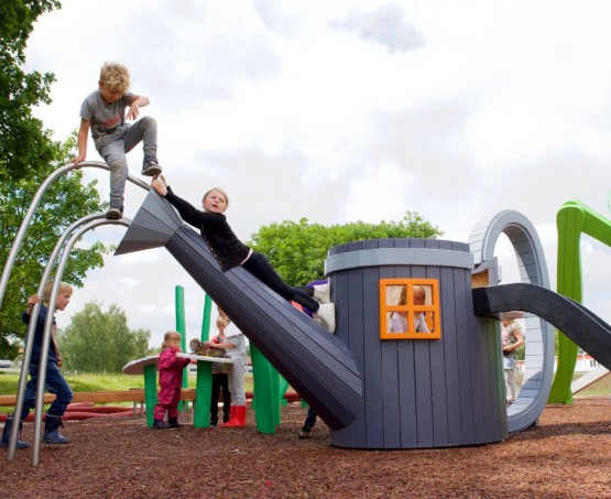 水壶型景观滑梯